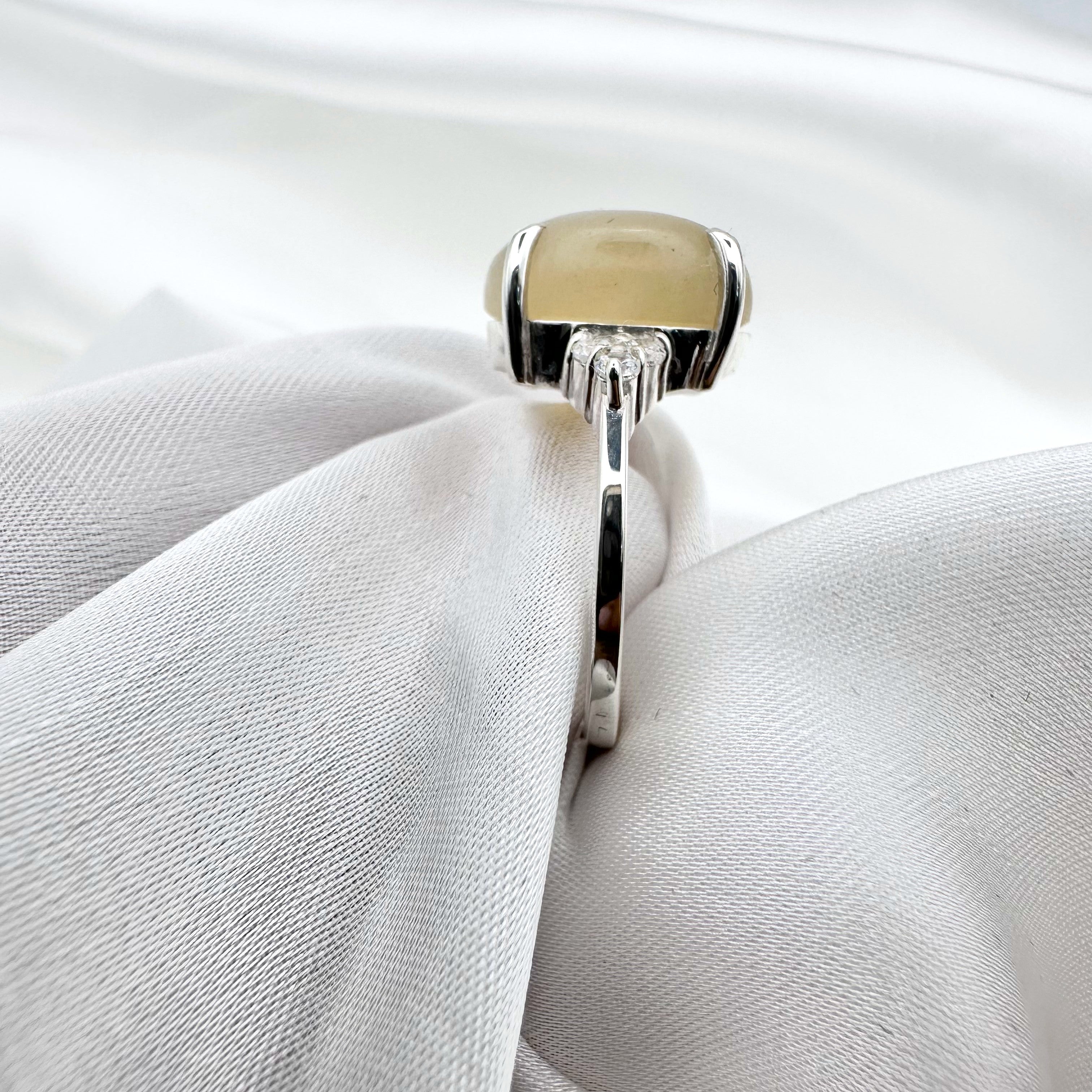 Natural Moonstone Ring - Oval Cabochon in 925 Sterling Silver - Size 14.5