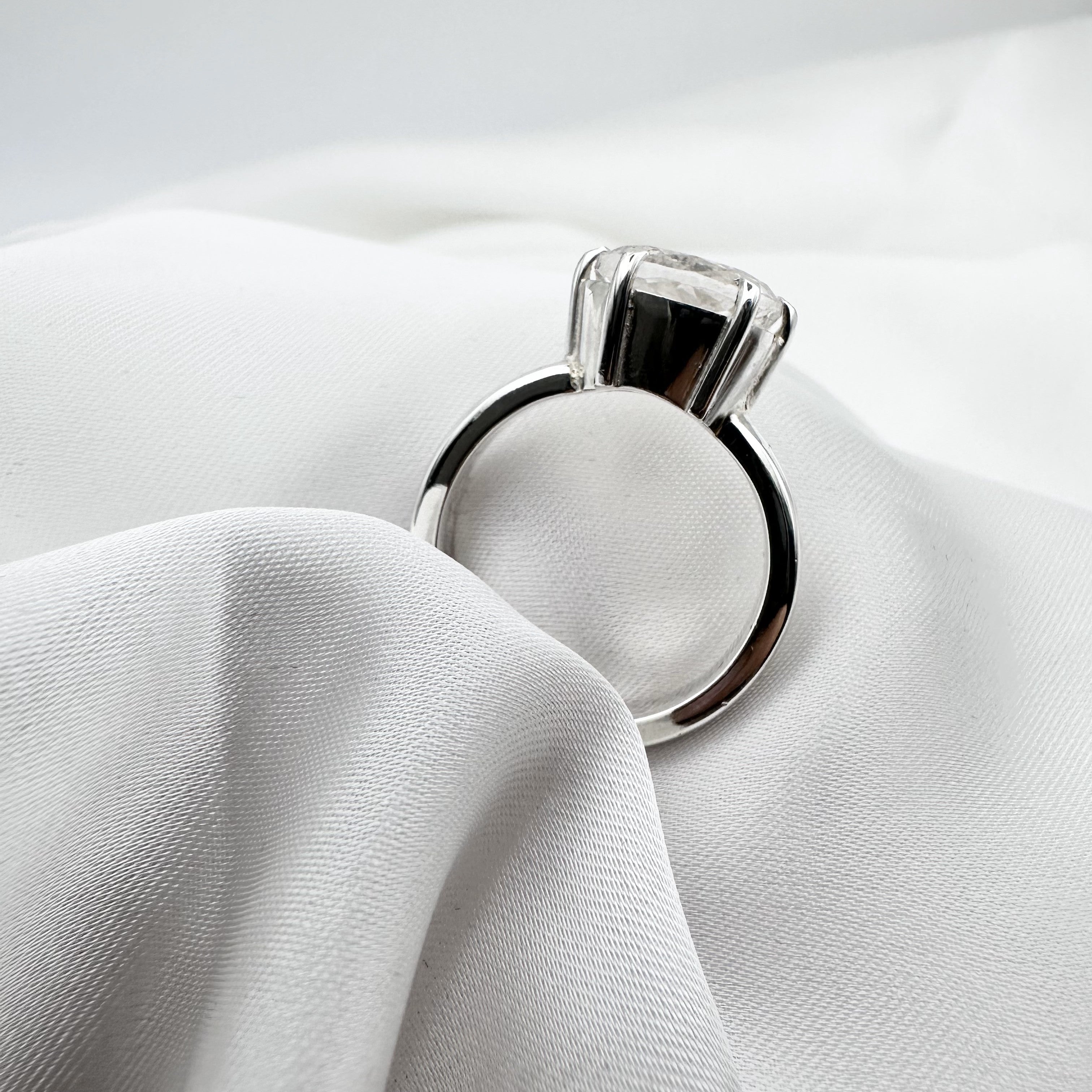 Natural White Transparent Topaz - 925 Sterling Silver Ring - Size 17