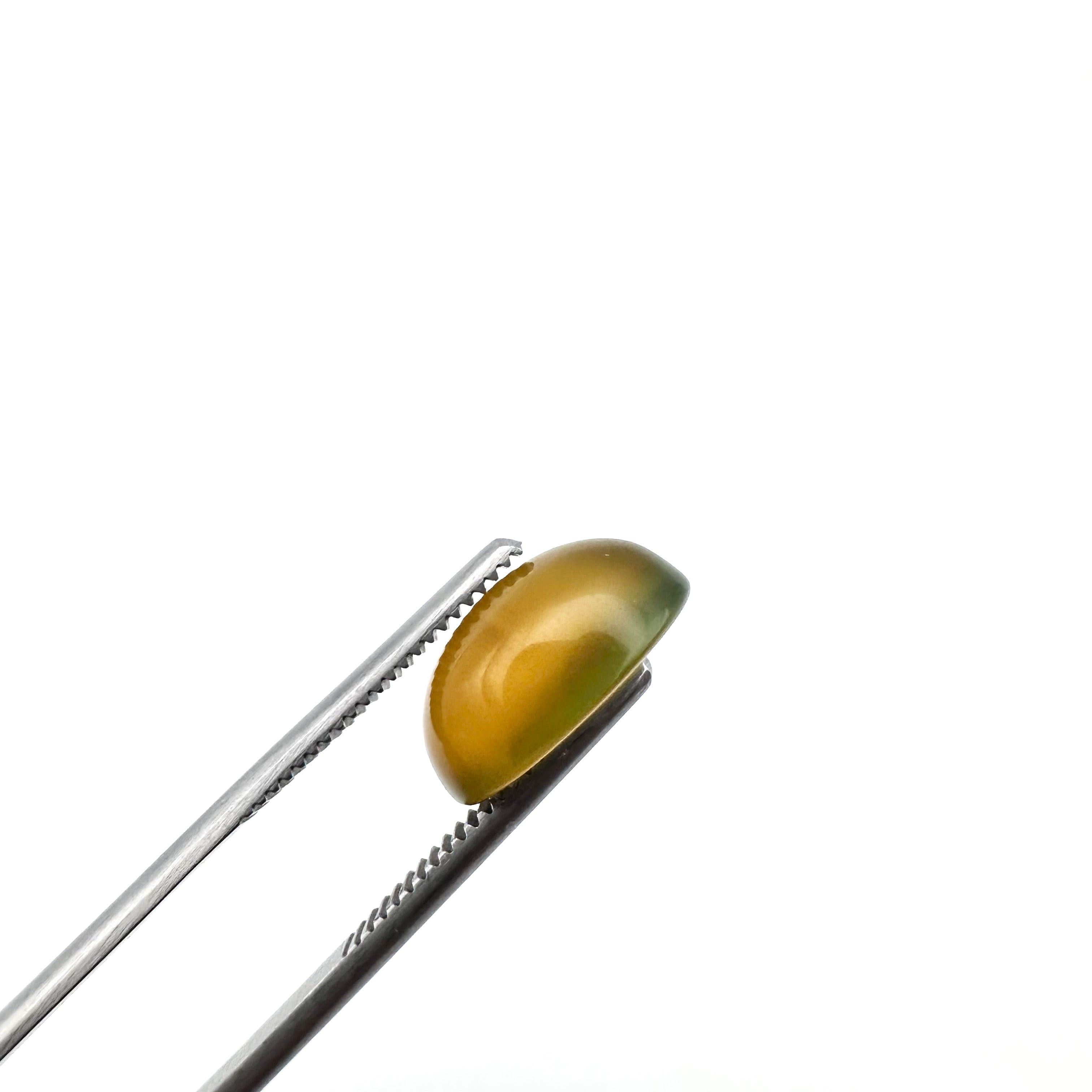 Natural Yellow Agate - 9.75ct - Oval Cabochon Cut