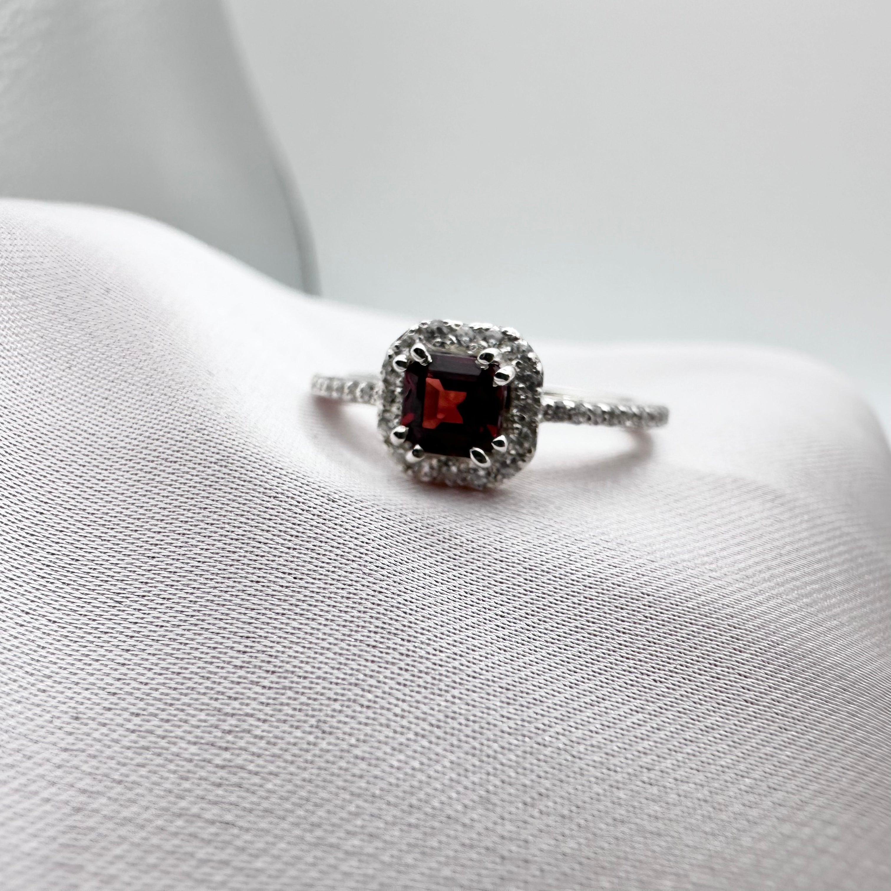 Natural Red Garnet - 925 Sterling Silver Ring - Size 13