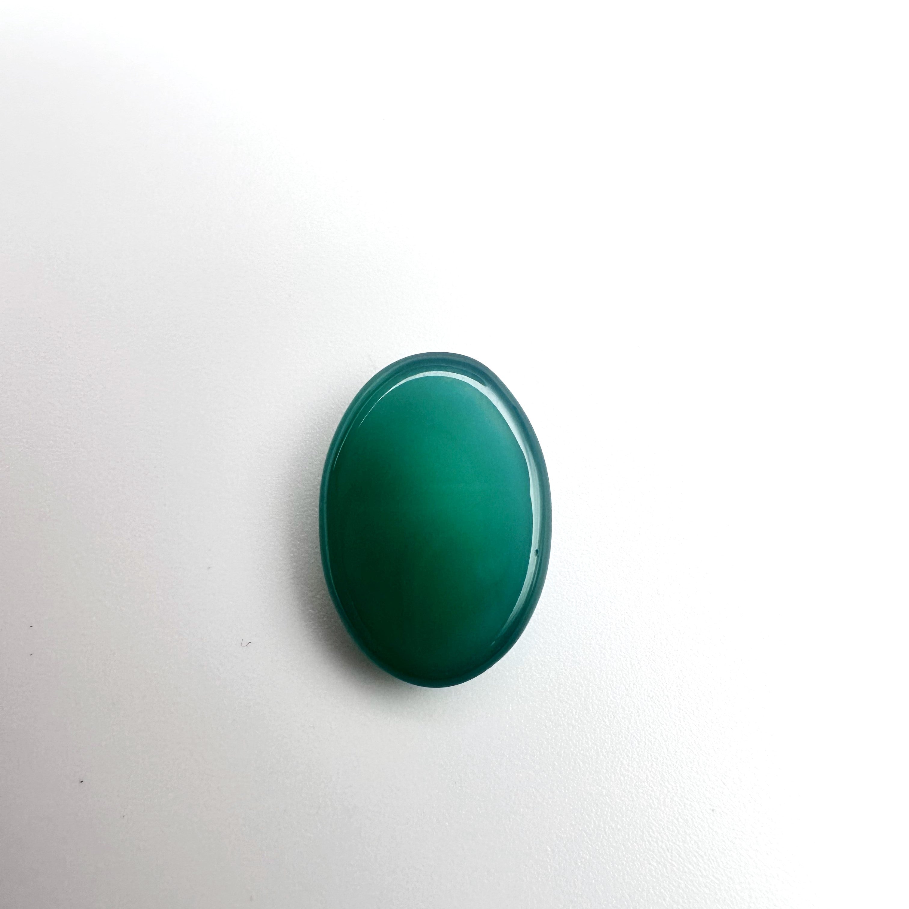 Natural Green Agate(Chalcedony) - 20.18 - Oval Cabochon Cut
