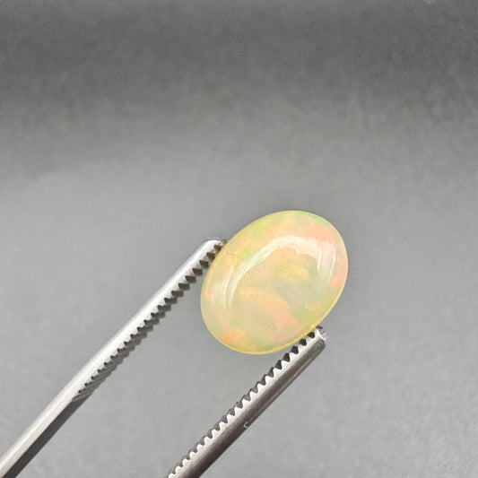 Natural White Ethiopian Opal - 3.20ct - Oval Cabochon Cut