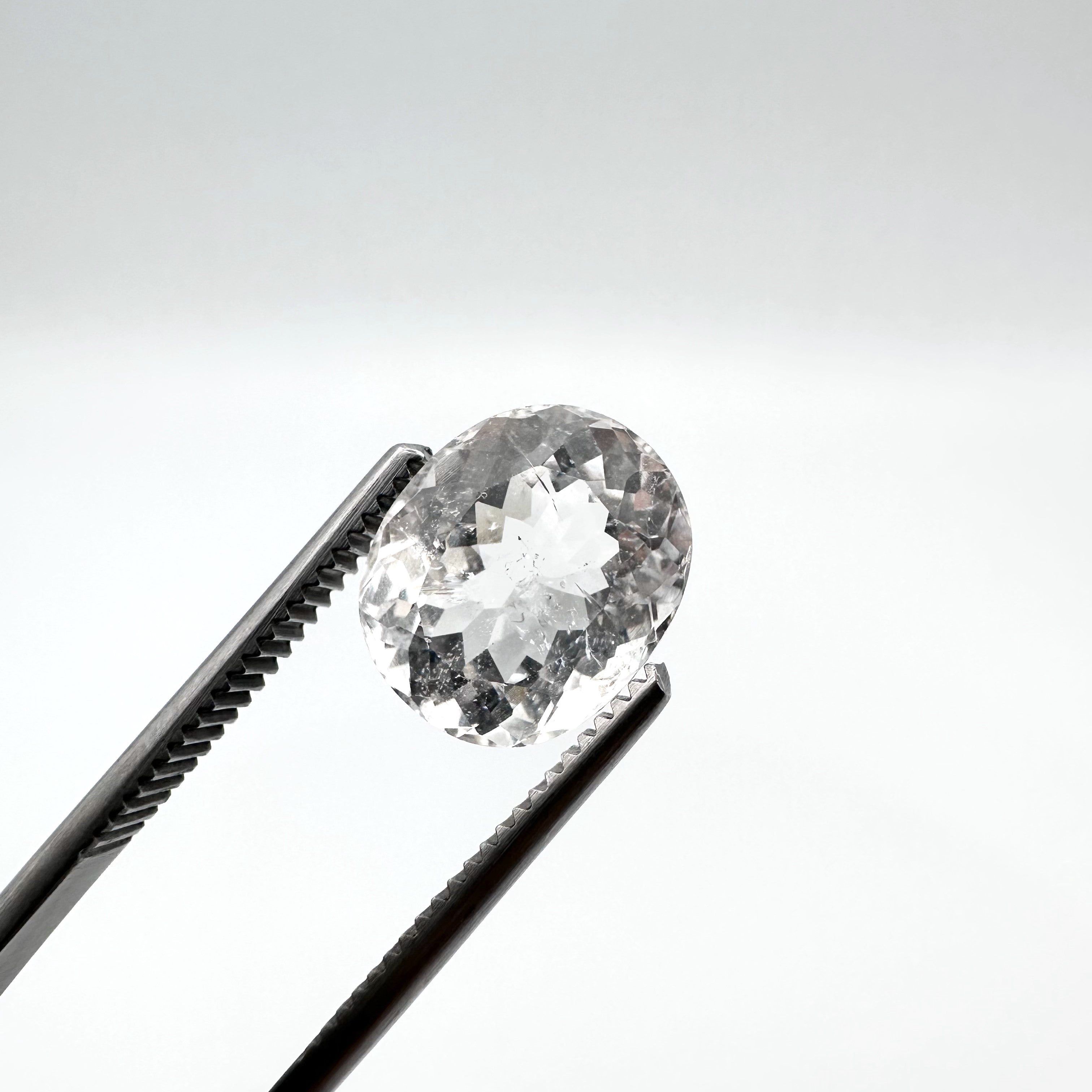 Natural White Topaz - 9.25ct - Faceted Cut