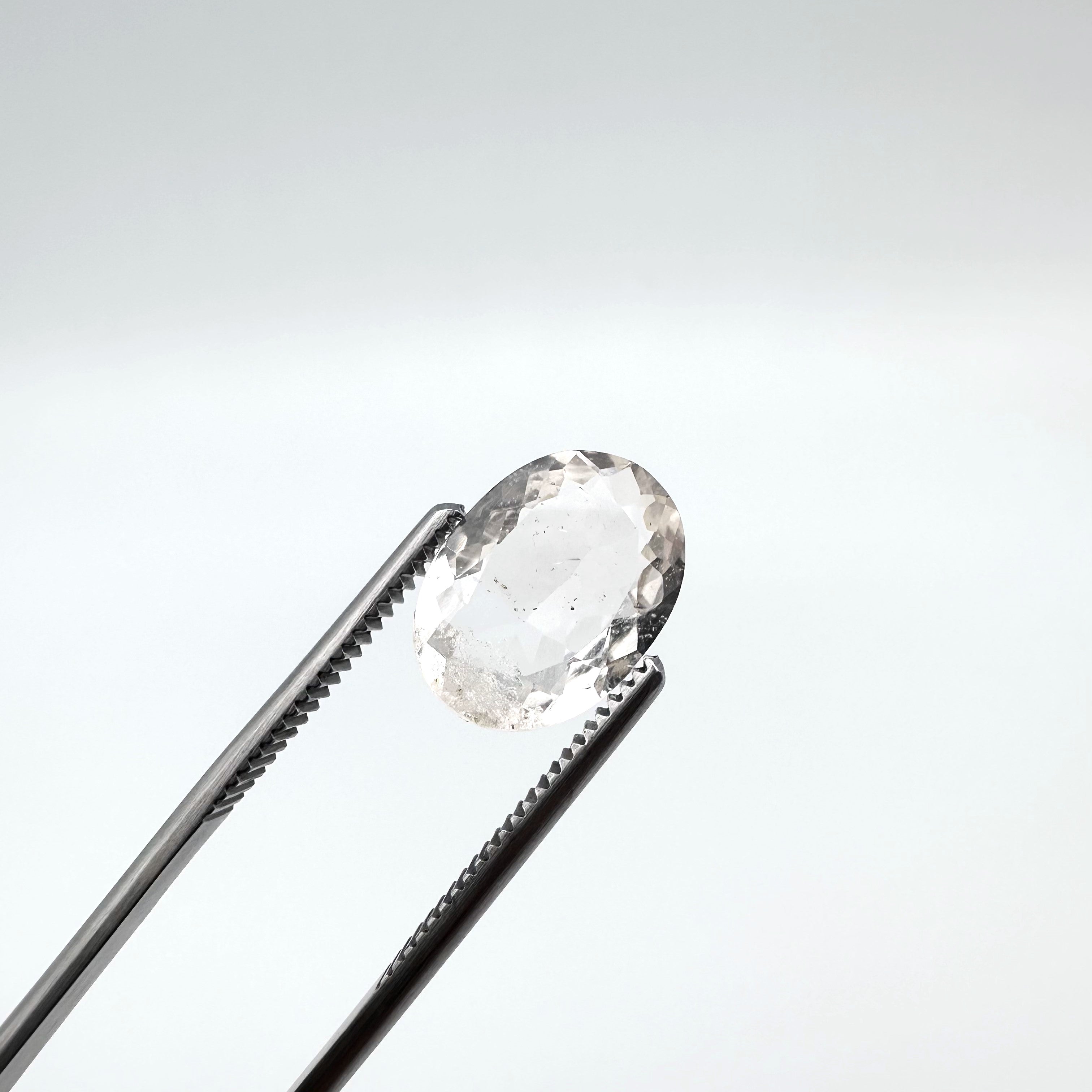 Natural White Topaz - 6.75ct - Faceted Cut