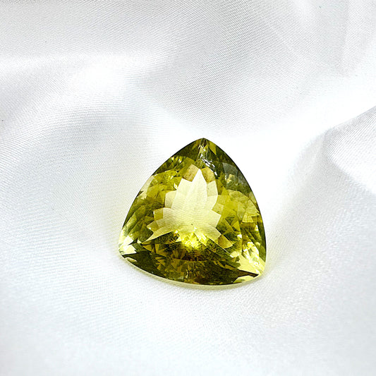 Natural Lemon Quartz – Certified - 21.80 Carat - Trillion Cut