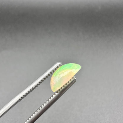 Natural White Ethiopian Opal - 2.20ct - Oval Cabochon Cut